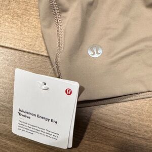 NWT - Lululemon Tan Energy Bra EVOLVE